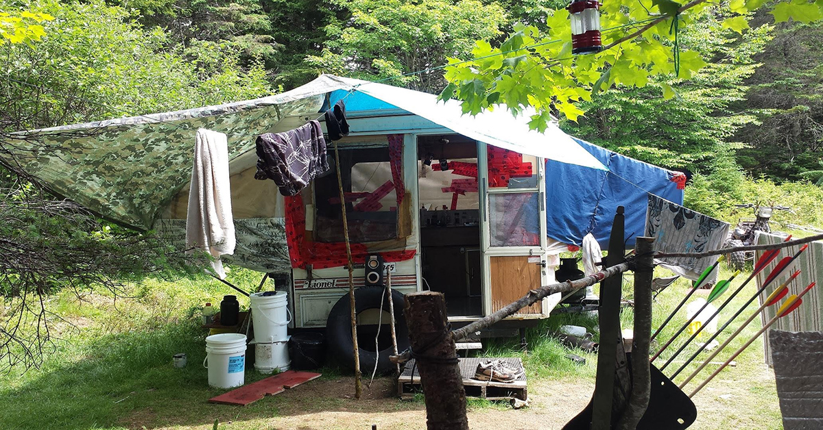 ‘Camping’ on Your Own Land is Now Illegal Government Waging War on OffGrid Living Awareness Act