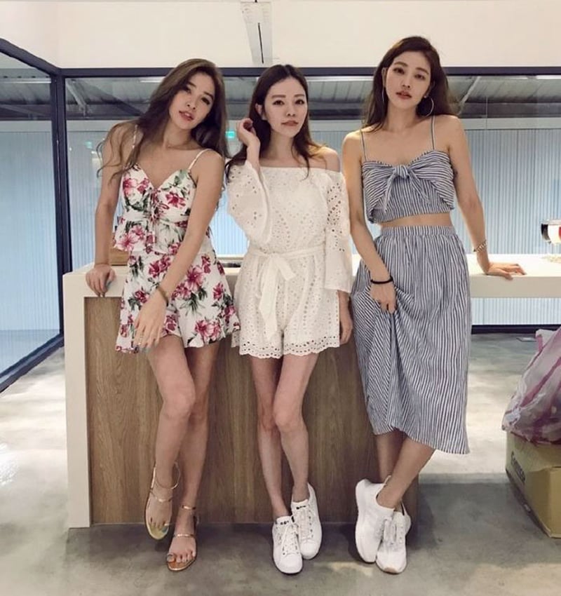63-Year-Old Mom And Her Middle Aged Daughters Stun The World With Their ...