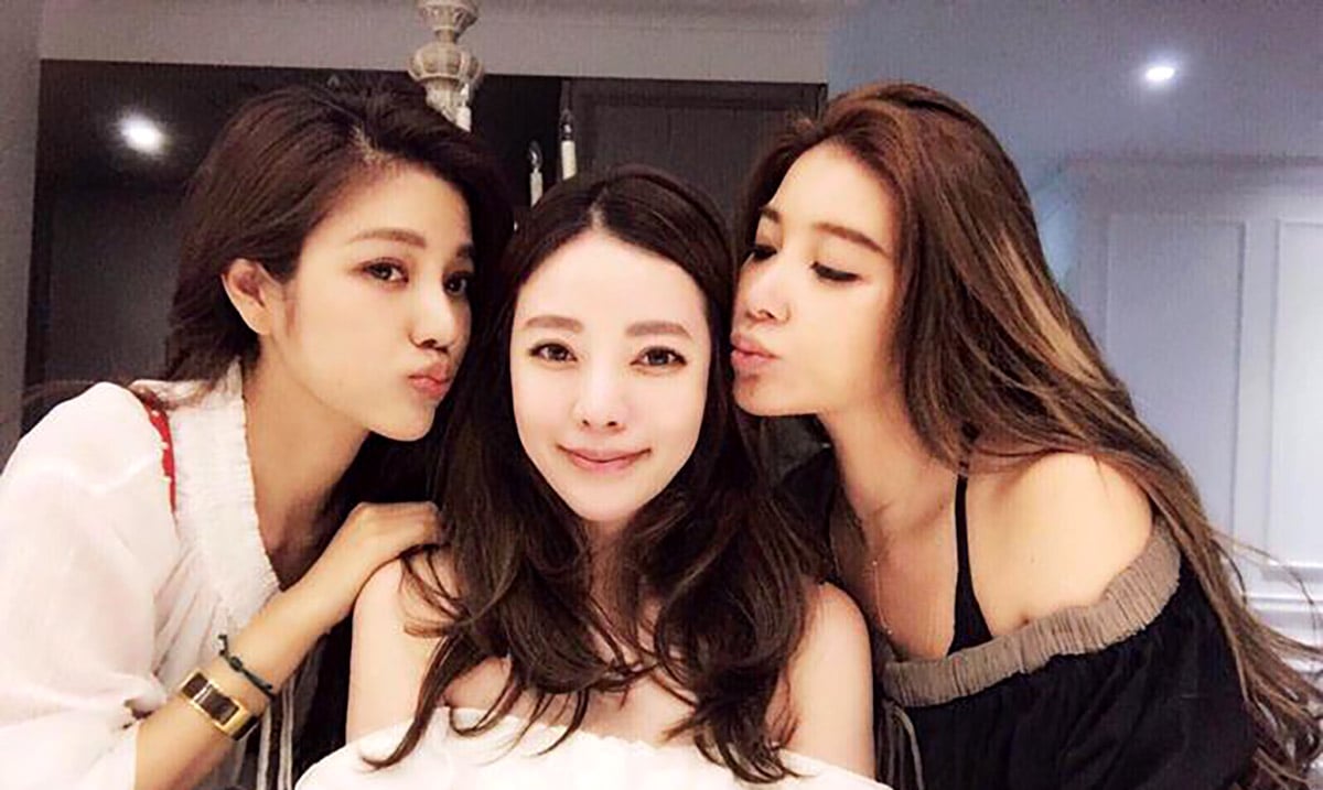 63-Year-Old Mom And Middle Aged Daughters Stun The World With Their Youthful Looks