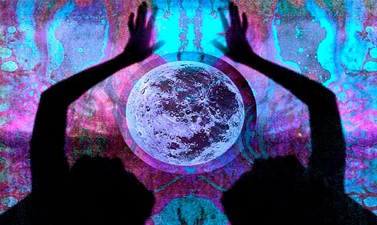 This Is How the Gemini Full Moon Will Affect You Based On Your Zodiac Sign
