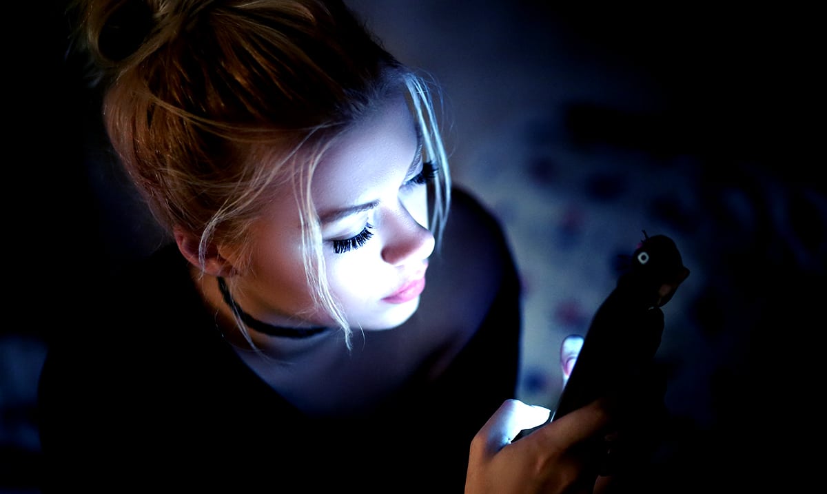 Research Suggests Cell Phones Lights Could Be Causing Weight Gain In Women