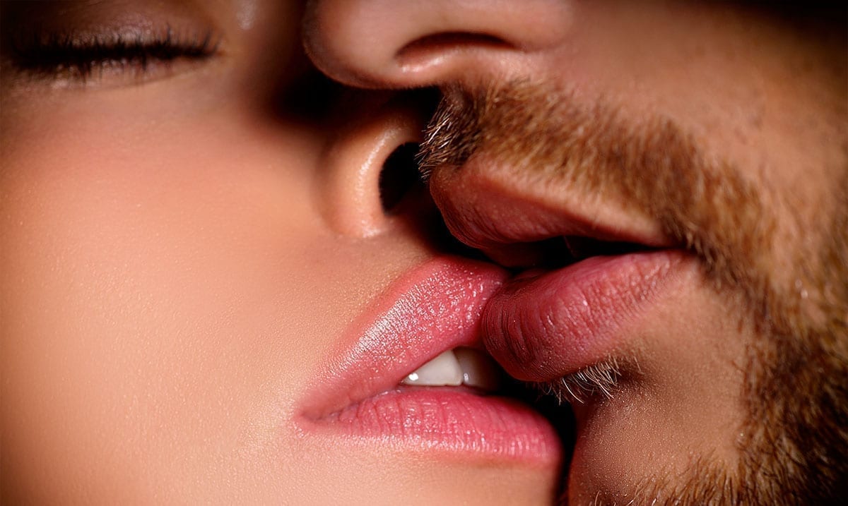 Kissing Releases Oxytocin – A Hormone That Strengthens The Bond Between 2 People