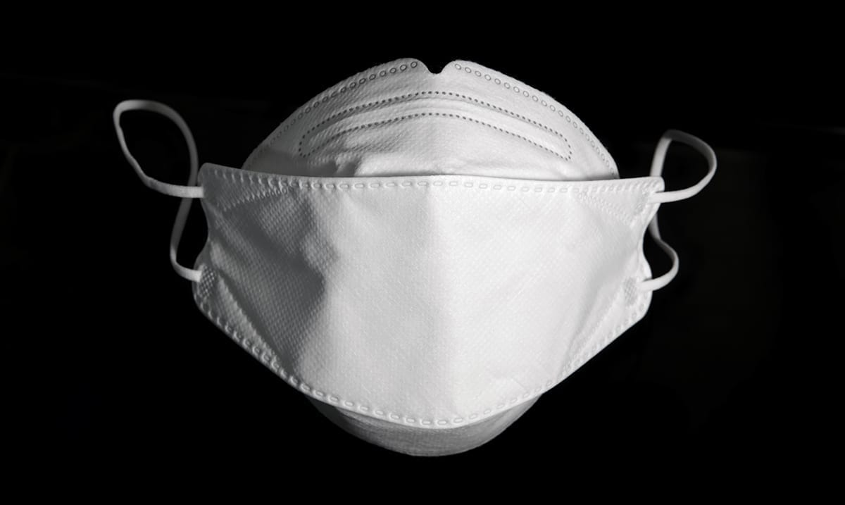 Health Experts Warn – The Masses Should Be Wearing Masks In Public