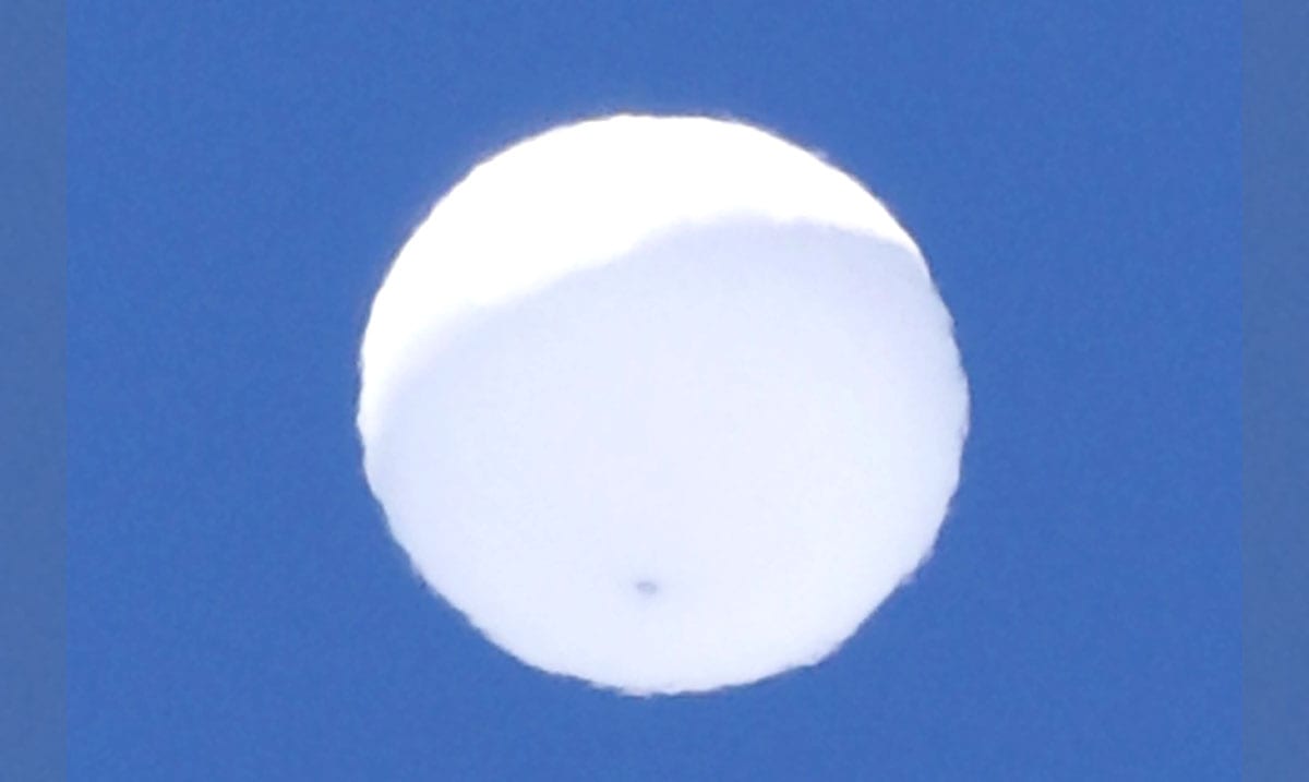 Strange Balloon-Like ‘UFO’ Spotted Over Japanese City