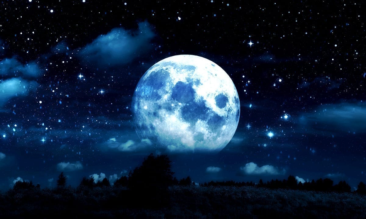 August’s Full Moon Brings Difficult Changes And Focus