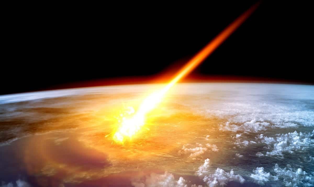 Incredible Footage Caught Of Meteoroid Bouncing Off Atmosphere