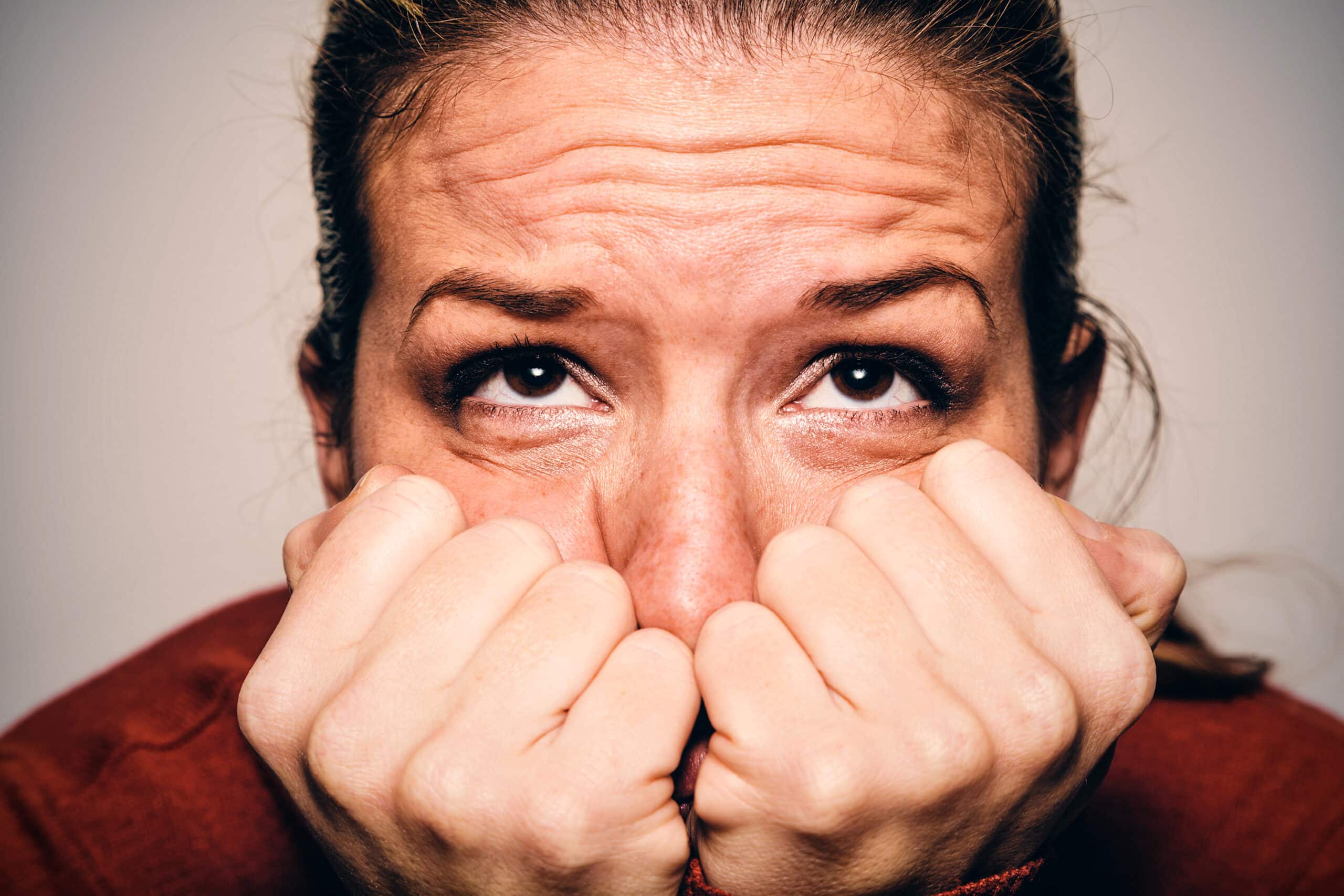 9 Early Signs Of A Mental Breakdown