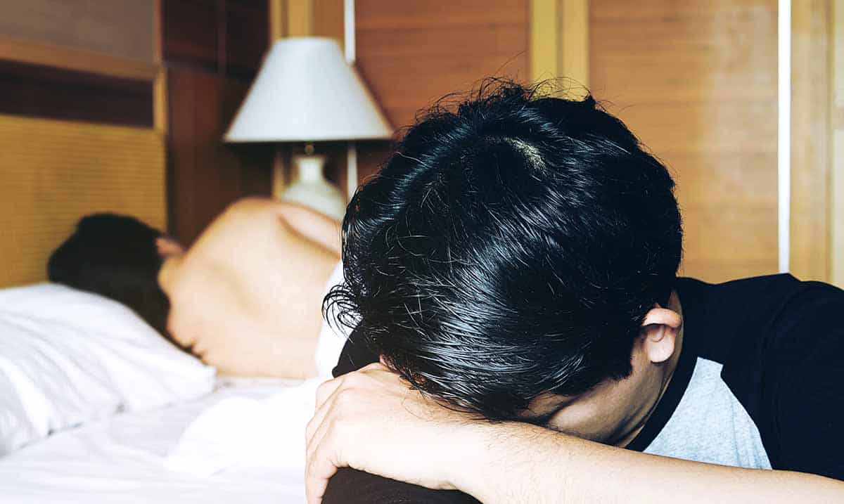 10 Painful But Honest Signs Your Partner No Longer Loves You