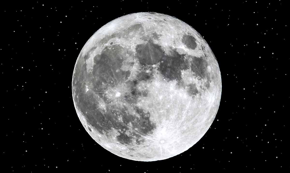 The Upcoming Supermoon Is Coming To Force You To Get Your Shit Together