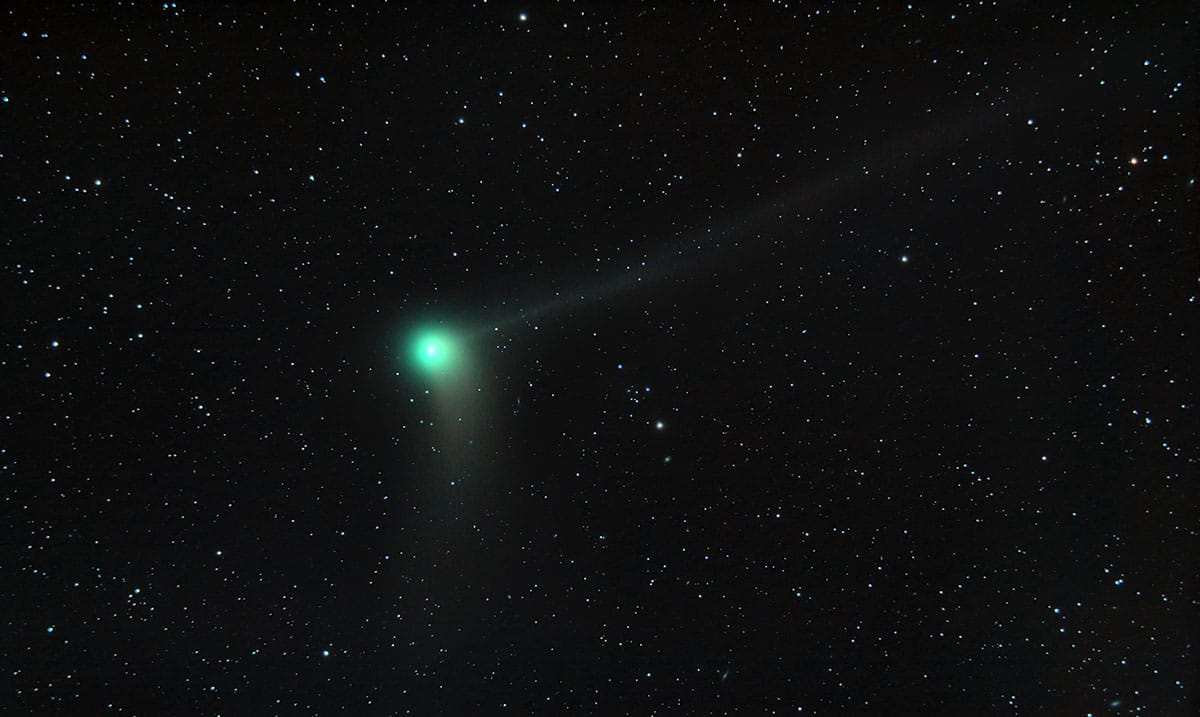 Massive Green Comet Makes Closest Approach Since The Stone Age
