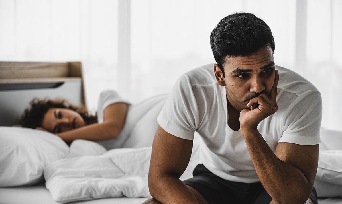 9 Things Men Do When They Lose Interest In the Relationship