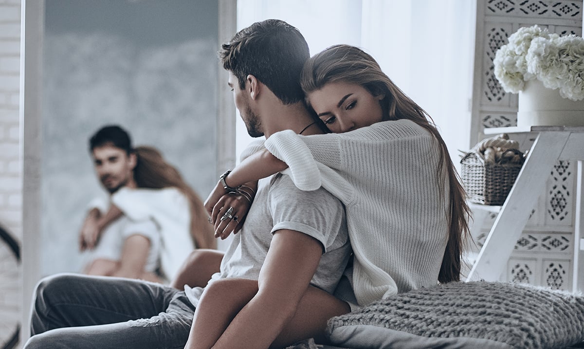 What You Will Notice If Your Partner Is Falling Out of Love, According to a Therapist